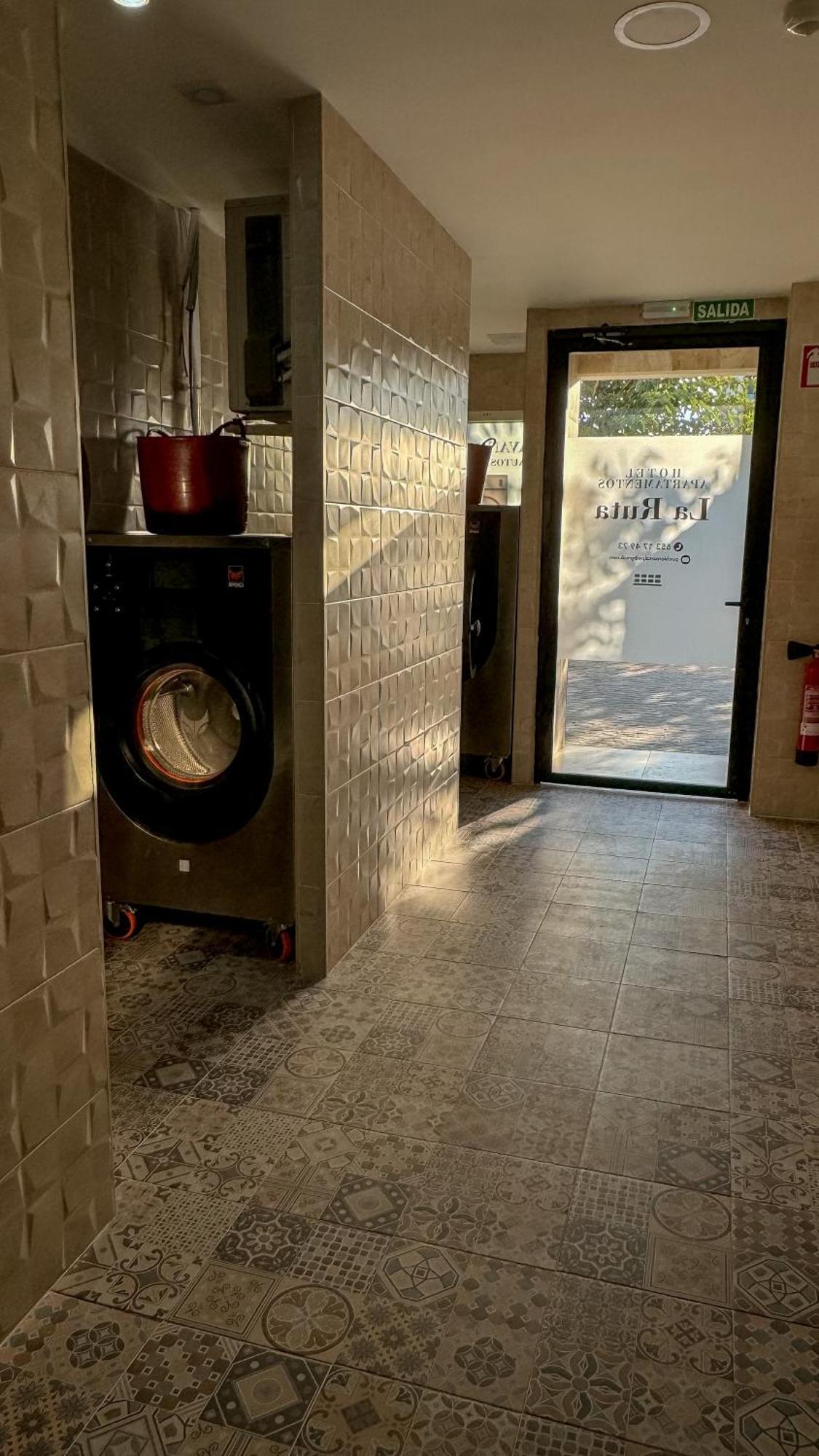 קלפה Apartamentos La Ruta מראה חיצוני תמונה