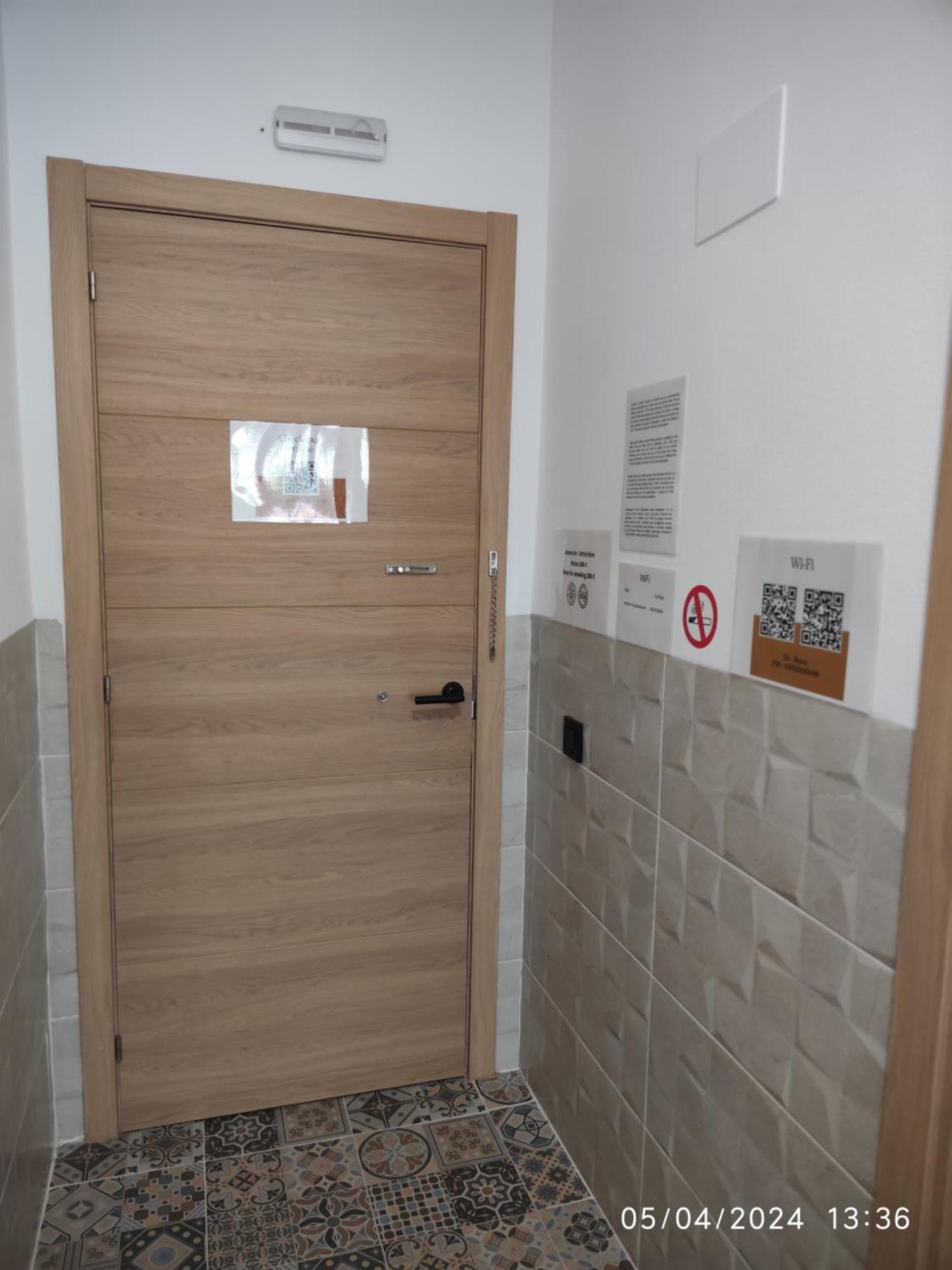 קלפה Apartamentos La Ruta מראה חיצוני תמונה